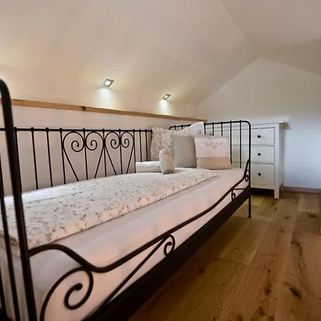 Apartment Koledniki Bled